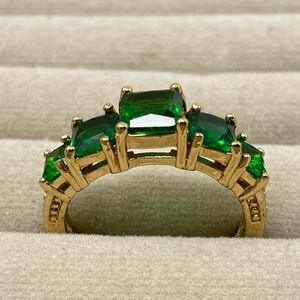 Emerald ring